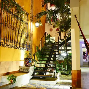 Pensión Magic Garden House, Cali